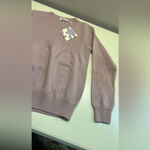 Women’s Sweater - Light Purple - Picture 2 of 4